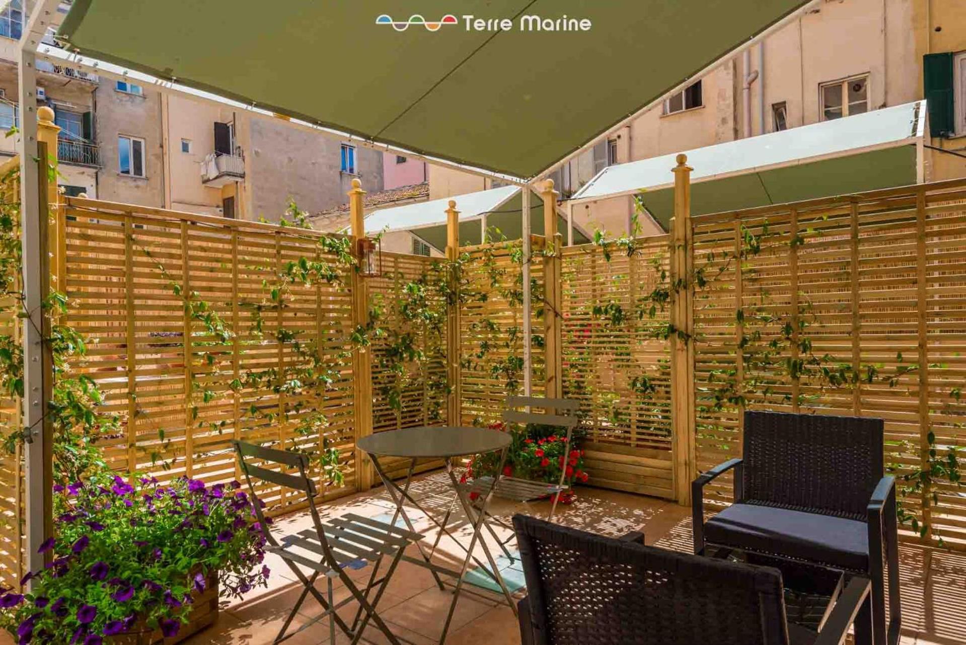 City Jungle, Terre Marine Специя Экстерьер фото